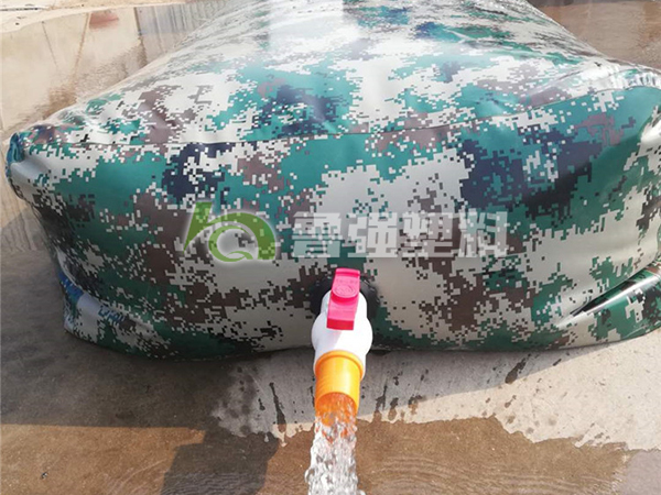 一種結構簡單、密封可靠迷彩水囊介紹